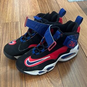 Nike Air Griffey Max 1 Black/Red DZ5275-001 Grade-School Size 5.5Y. Used